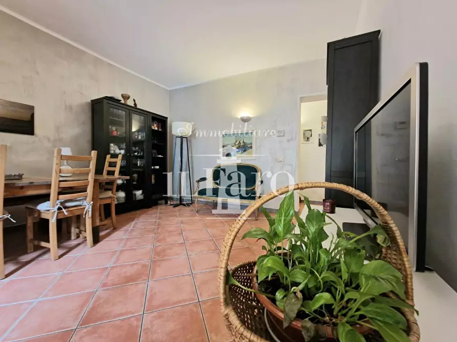Immagine 13 di Appartamento in vendita  a Campi Bisenzio