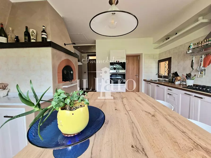 Immagine 4 di Appartamento in vendita  a Campi Bisenzio