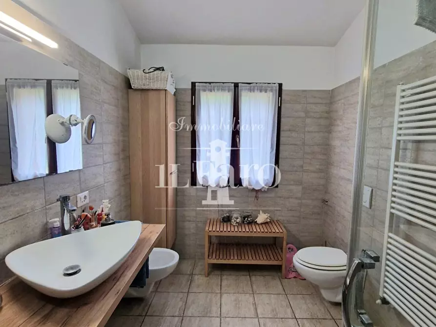 Immagine 29 di Appartamento in vendita  a Campi Bisenzio