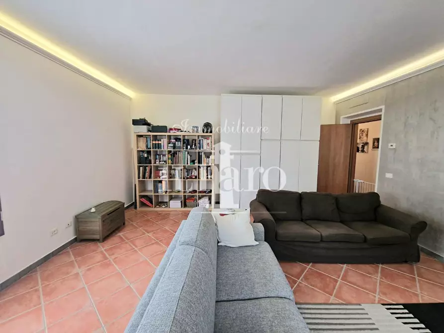 Immagine 17 di Appartamento in vendita  a Campi Bisenzio