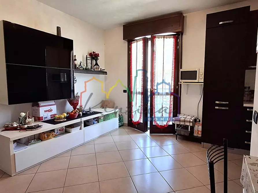 Immagine 2 di Appartamento in vendita  a Cascina
