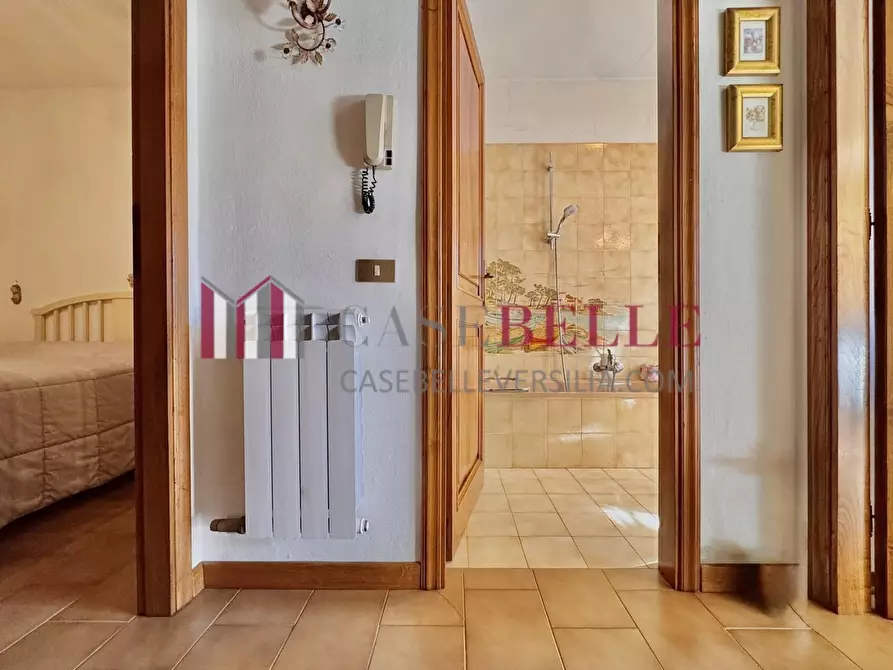 Immagine 21 di Villetta a schiera in vendita  a Pietrasanta