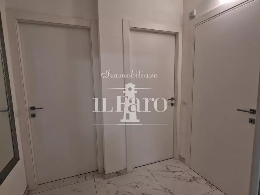 Immagine 28 di Appartamento in vendita  a Campi Bisenzio