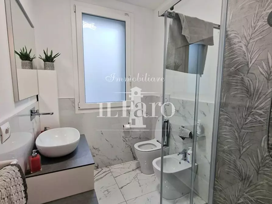 Immagine 24 di Appartamento in vendita  a Campi Bisenzio
