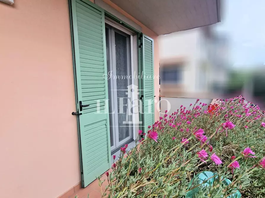 Immagine 42 di Appartamento in vendita  a Campi Bisenzio