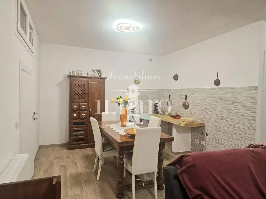 Immagine 33 di Appartamento in vendita  a Campi Bisenzio