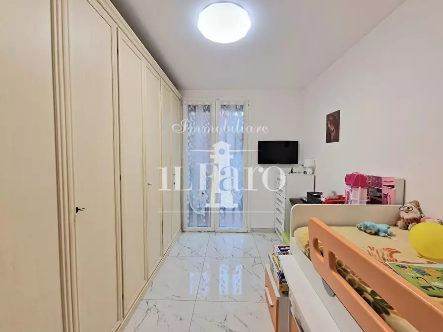Immagine 23 di Appartamento in vendita  a Campi Bisenzio