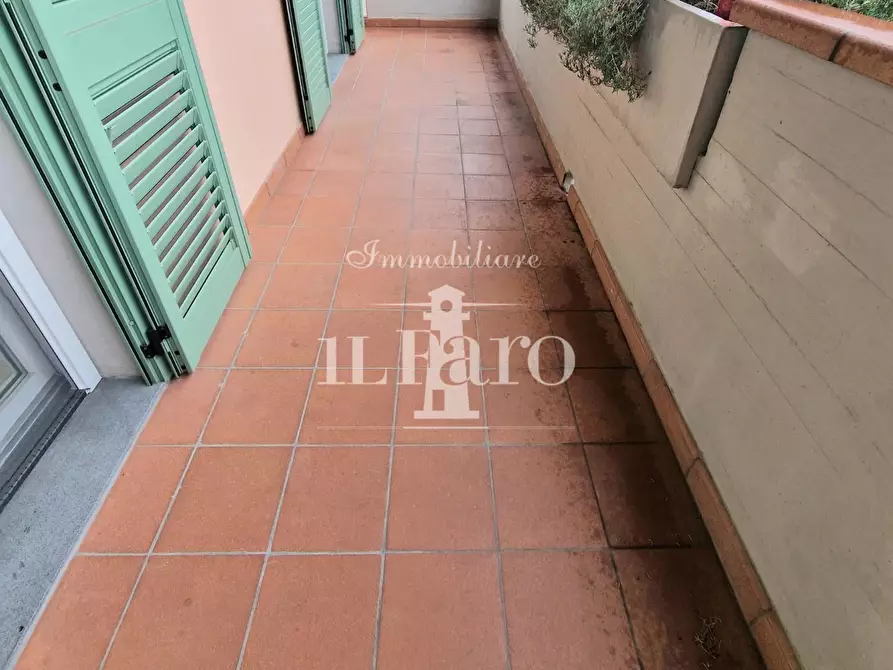 Immagine 43 di Appartamento in vendita  a Campi Bisenzio
