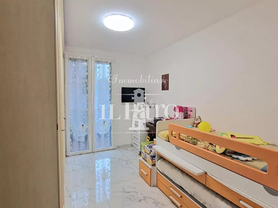 Immagine 21 di Appartamento in vendita  a Campi Bisenzio