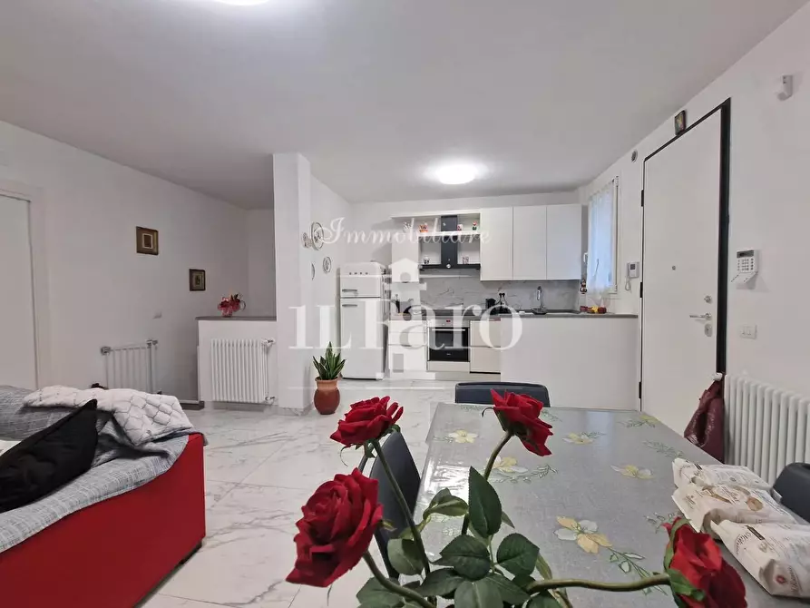 Immagine 5 di Appartamento in vendita  a Campi Bisenzio
