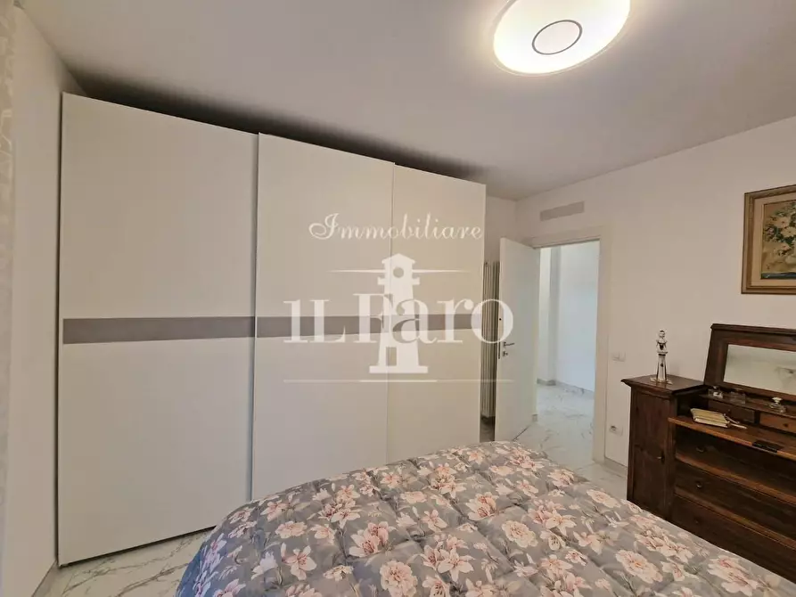 Immagine 19 di Appartamento in vendita  a Campi Bisenzio