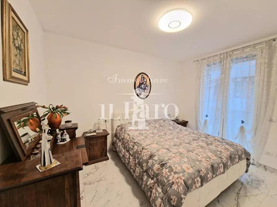 Immagine 14 di Appartamento in vendita  a Campi Bisenzio