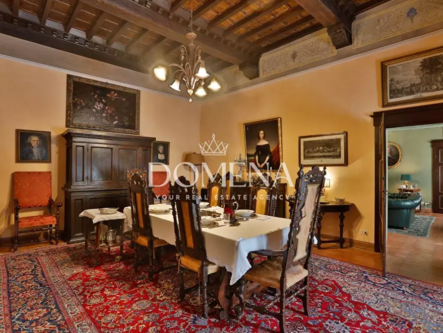 Immagine 11 di Appartamento in vendita  a Siena