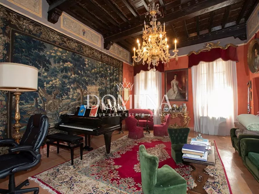 Immagine 2 di Appartamento in vendita  a Siena