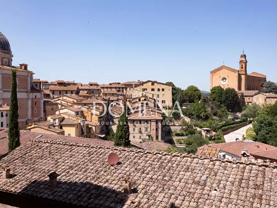 Immagine 28 di Appartamento in vendita  a Siena