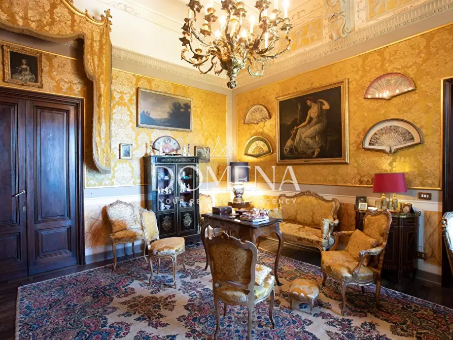Immagine 30 di Appartamento in vendita  a Siena