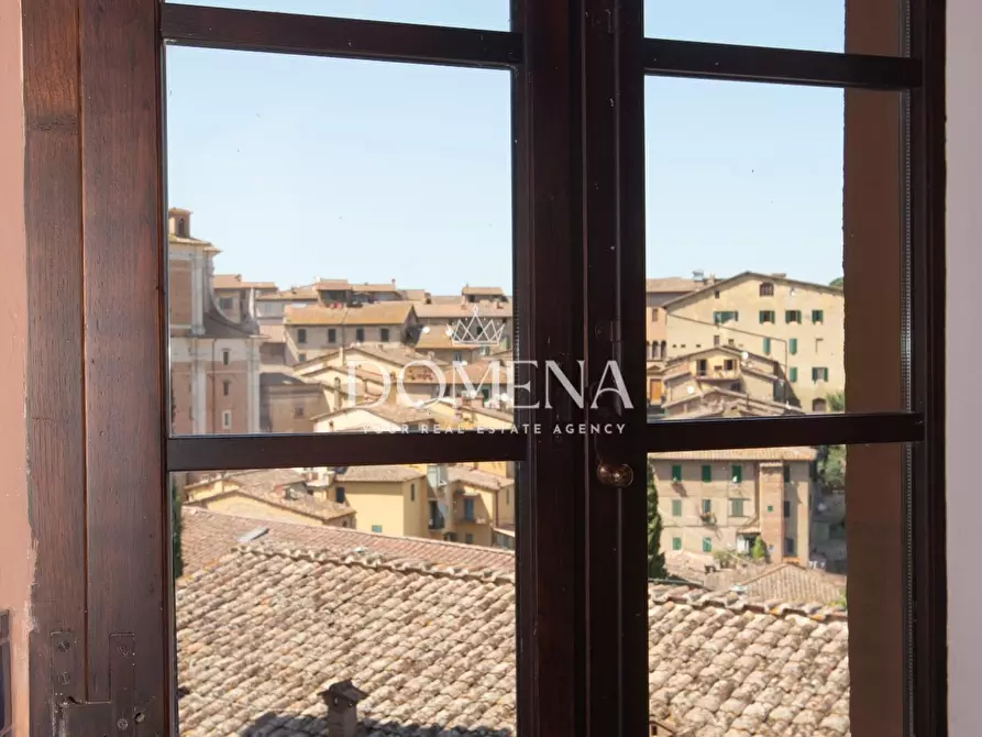 Immagine 29 di Appartamento in vendita  a Siena