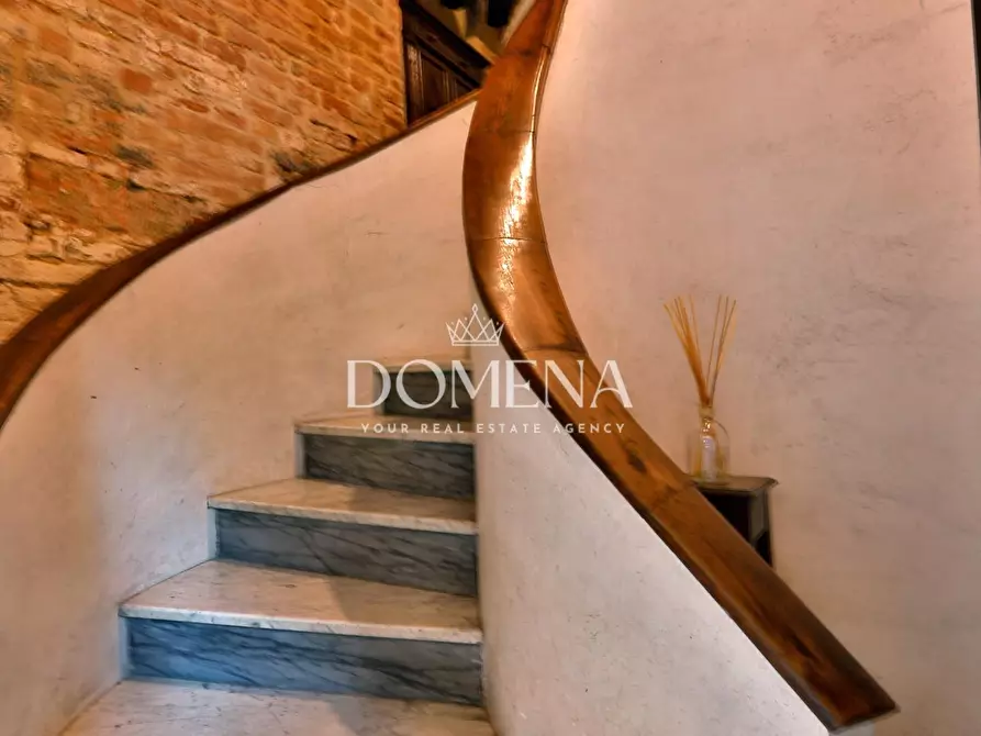 Immagine 35 di Appartamento in vendita  a Siena