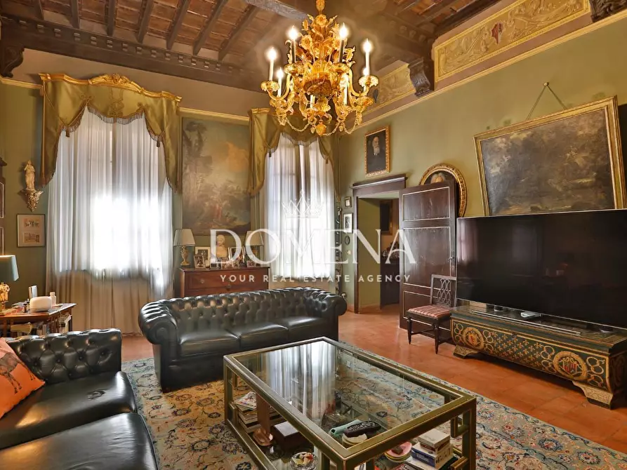 Immagine 10 di Appartamento in vendita  a Siena