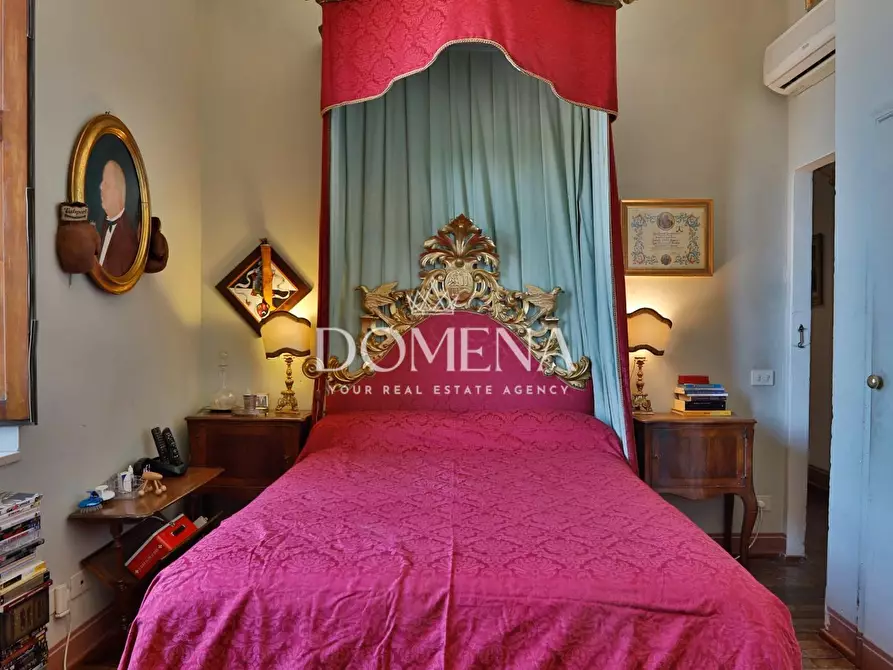 Immagine 17 di Appartamento in vendita  a Siena