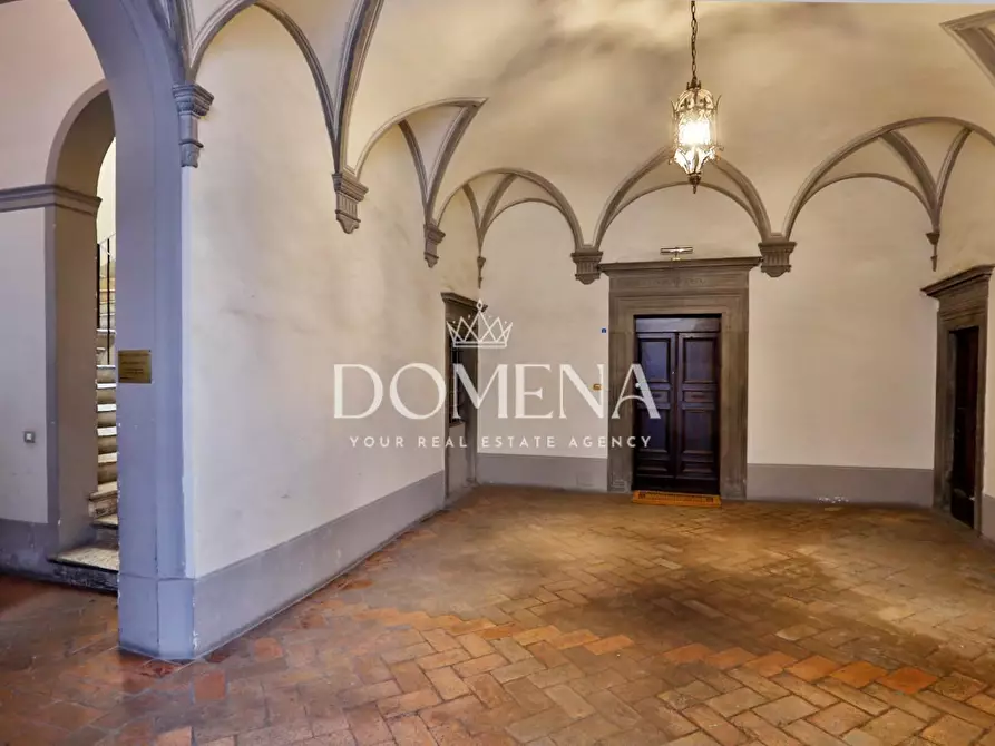 Immagine 36 di Appartamento in vendita  a Siena