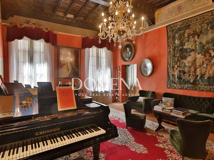 Immagine 3 di Appartamento in vendita  a Siena