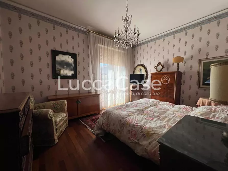 Immagine 42 di Appartamento in vendita  a Lucca