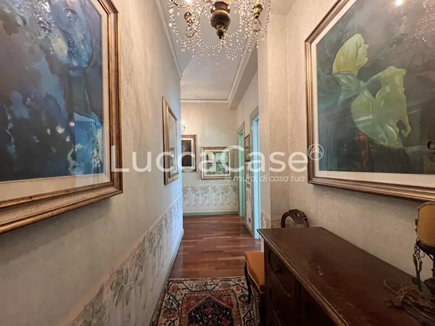 Immagine 46 di Appartamento in vendita  a Lucca