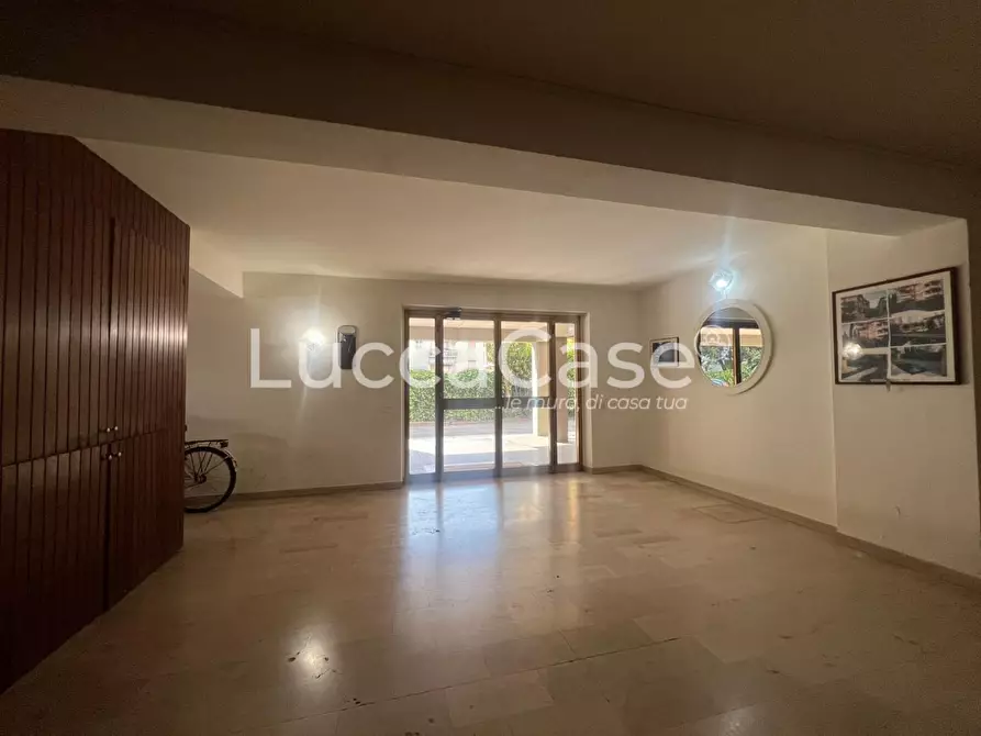 Immagine 17 di Appartamento in vendita  a Lucca