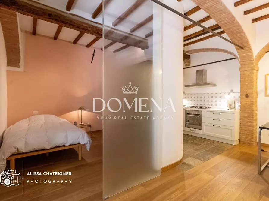 Immagine 10 di Appartamento in vendita  a Siena