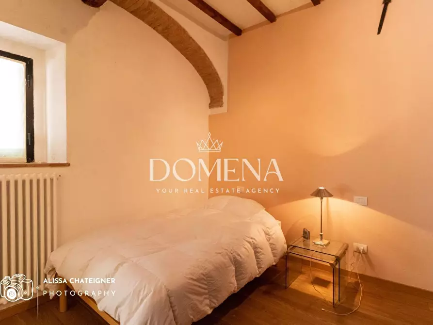 Immagine 13 di Appartamento in vendita  a Siena