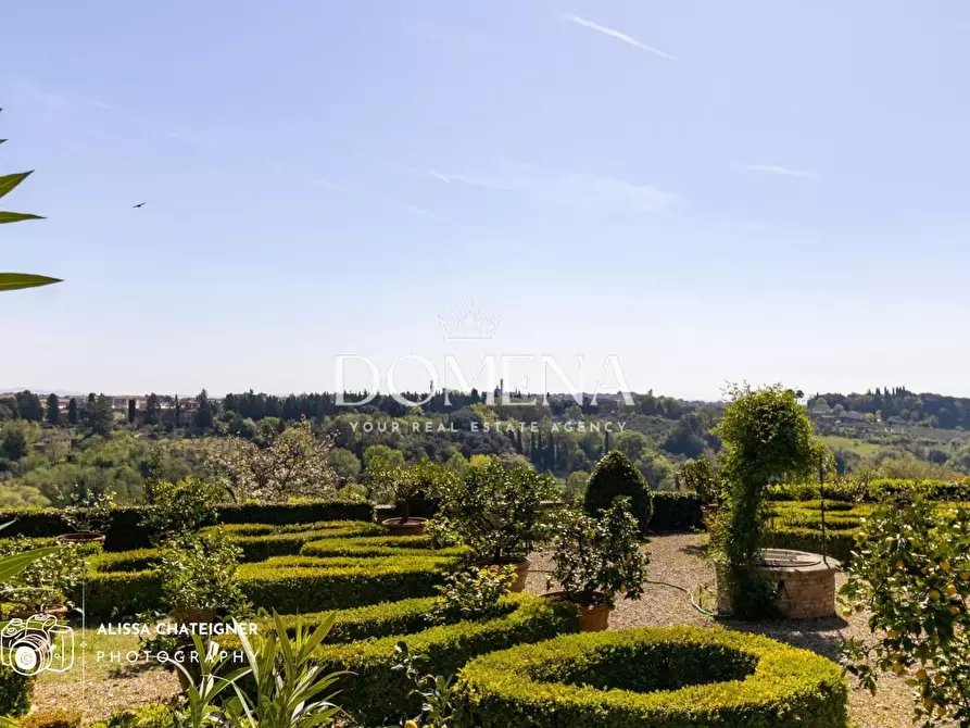 Immagine 34 di Appartamento in vendita  a Siena