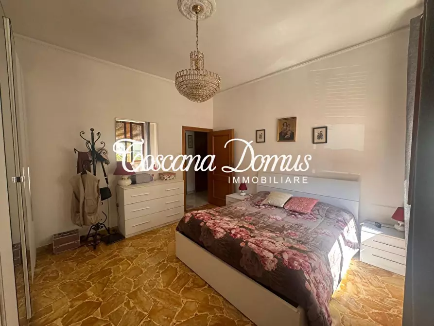 Immagine 17 di Appartamento in vendita  a Siena