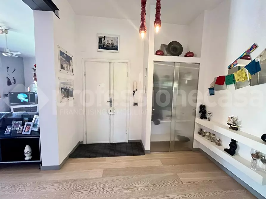 Immagine 14 di Appartamento in vendita  a Lucca