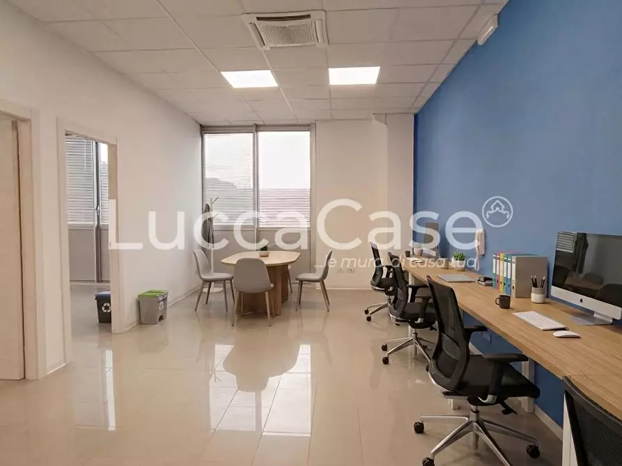 Immagine 11 di Ufficio in affitto  a Pisa