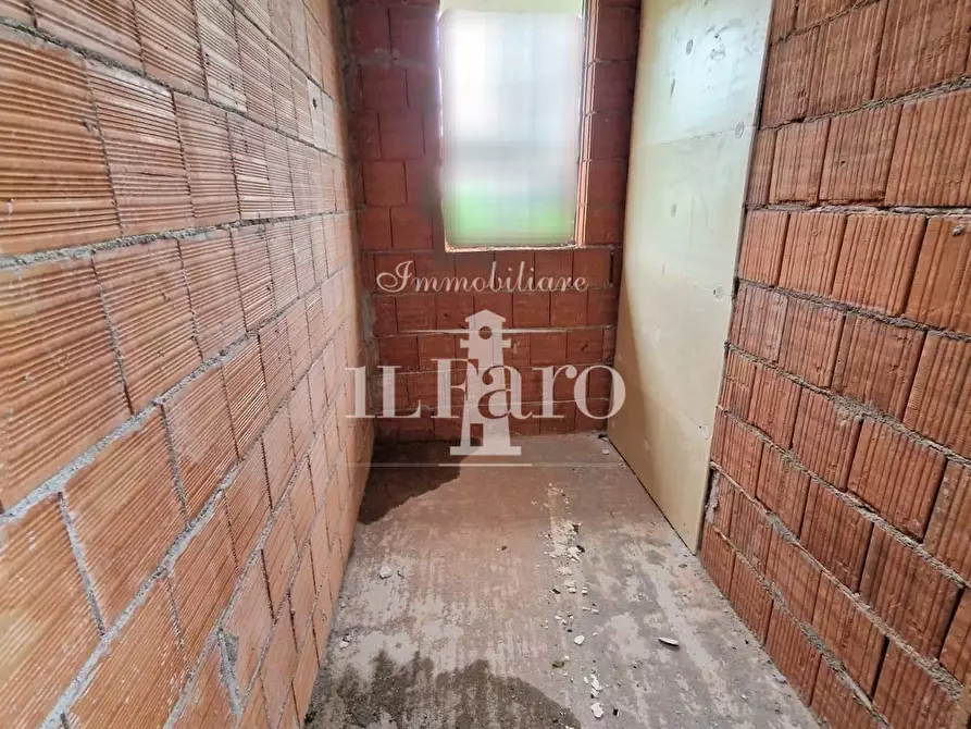 Immagine 11 di Villetta a schiera in vendita  a Campi Bisenzio