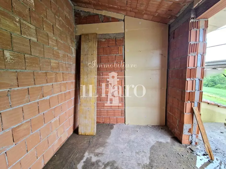 Immagine 15 di Villetta a schiera in vendita  a Campi Bisenzio