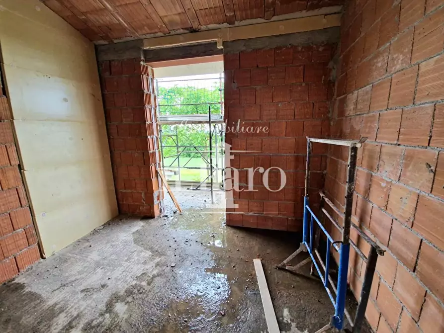 Immagine 14 di Villetta a schiera in vendita  a Campi Bisenzio