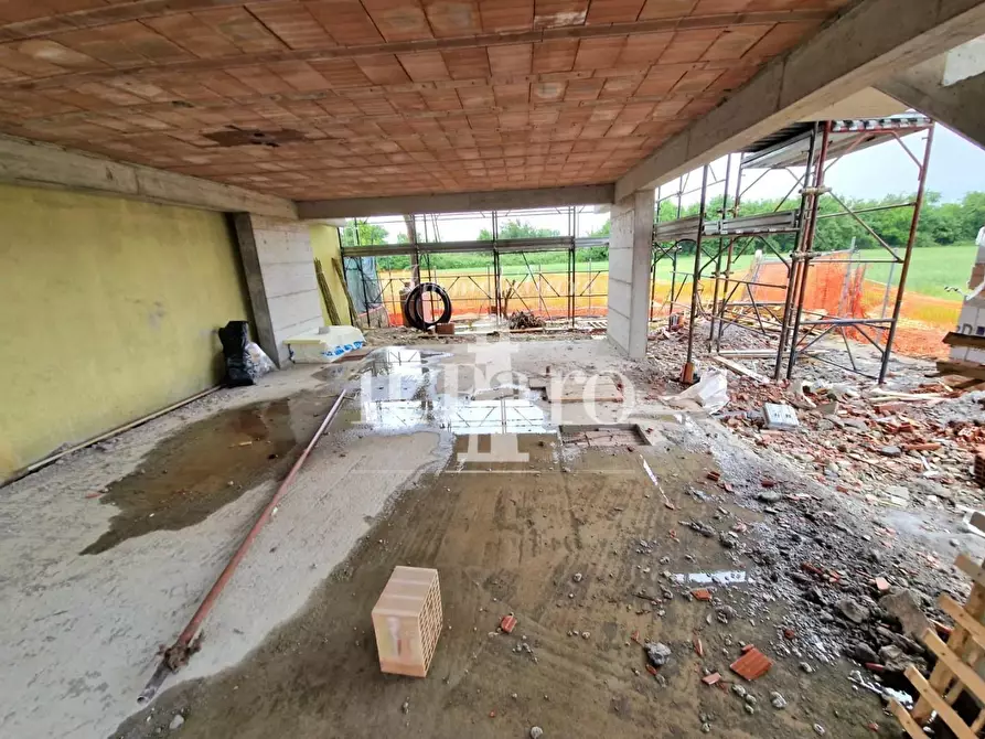 Immagine 1 di Villetta a schiera in vendita  a Campi Bisenzio