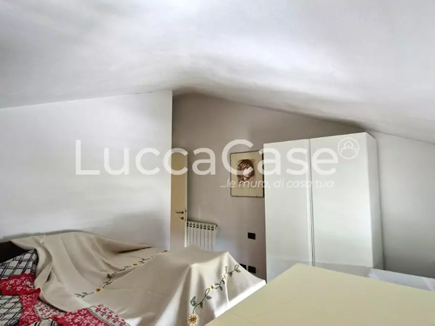 Immagine 9 di Appartamento in vendita  a Lucca