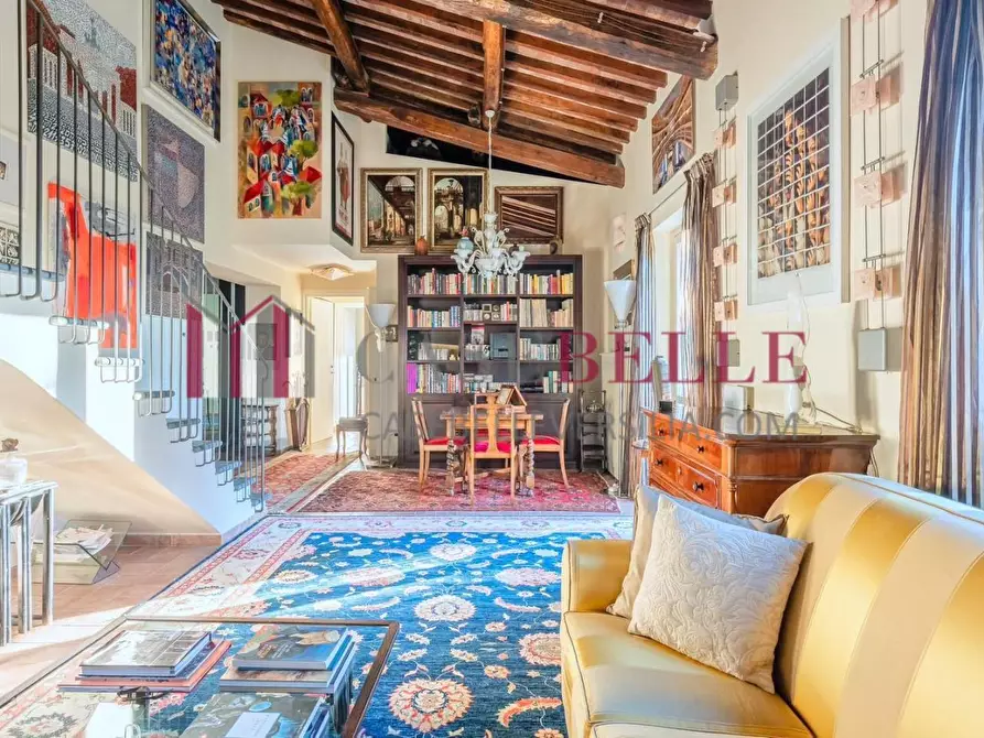 Immagine 7 di Villa in vendita  a Camaiore