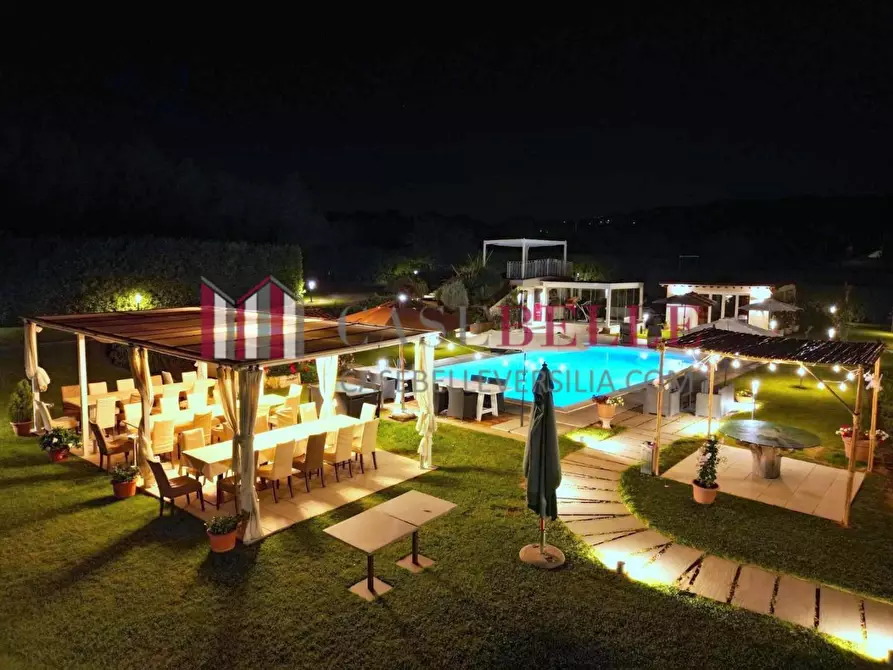 Immagine 20 di Villa in vendita  a Camaiore