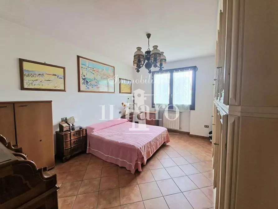 Immagine 29 di Appartamento in vendita  a Campi Bisenzio