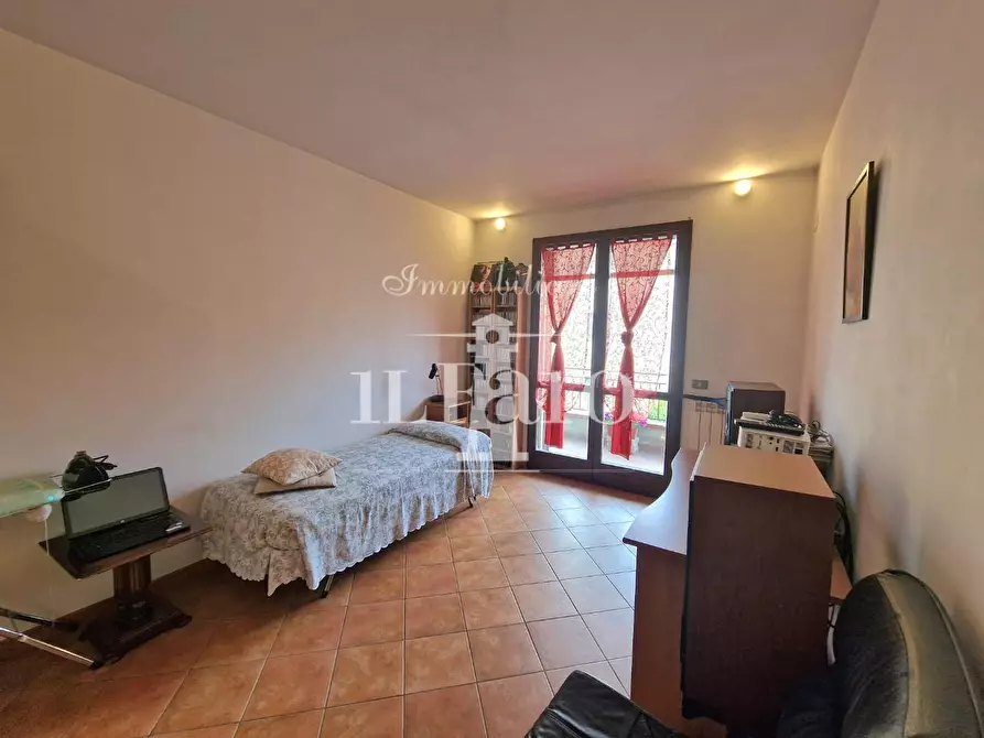 Immagine 17 di Appartamento in vendita  a Campi Bisenzio