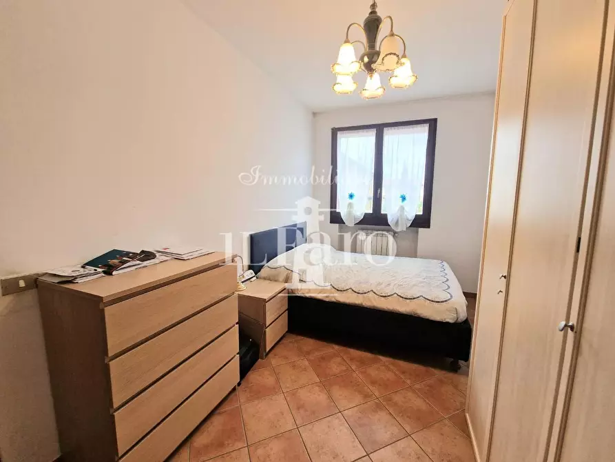 Immagine 21 di Appartamento in vendita  a Campi Bisenzio