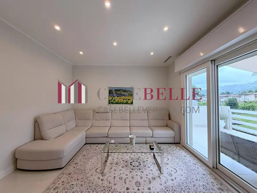 Immagine 5 di Appartamento in vendita  a Camaiore