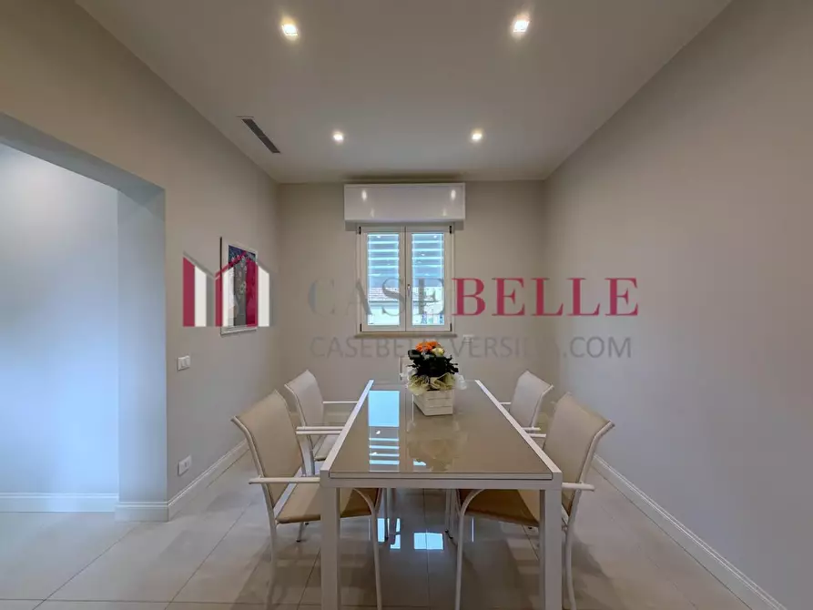 Immagine 10 di Appartamento in vendita  a Camaiore
