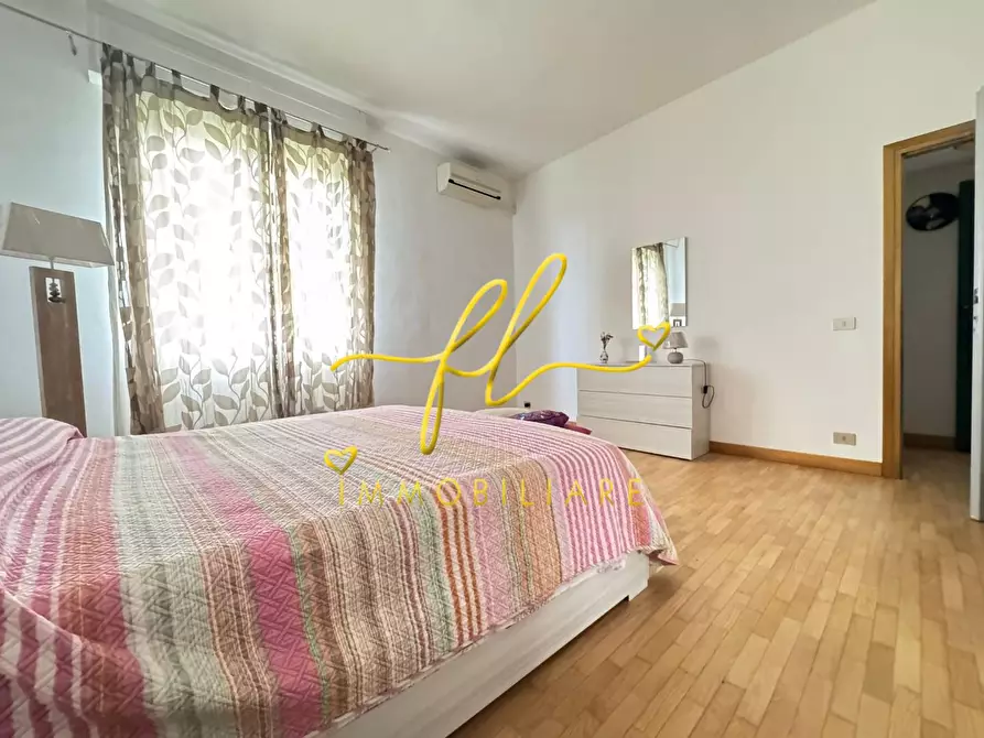 Immagine 23 di Appartamento in vendita  a Livorno