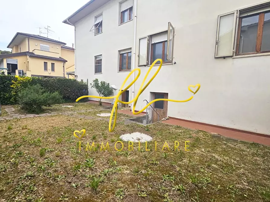 Immagine 18 di Appartamento in vendita  a Rosignano Marittimo