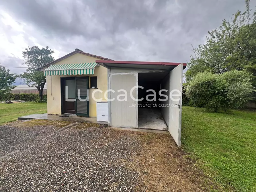 Immagine 15 di Casa indipendente in vendita  a Capannori